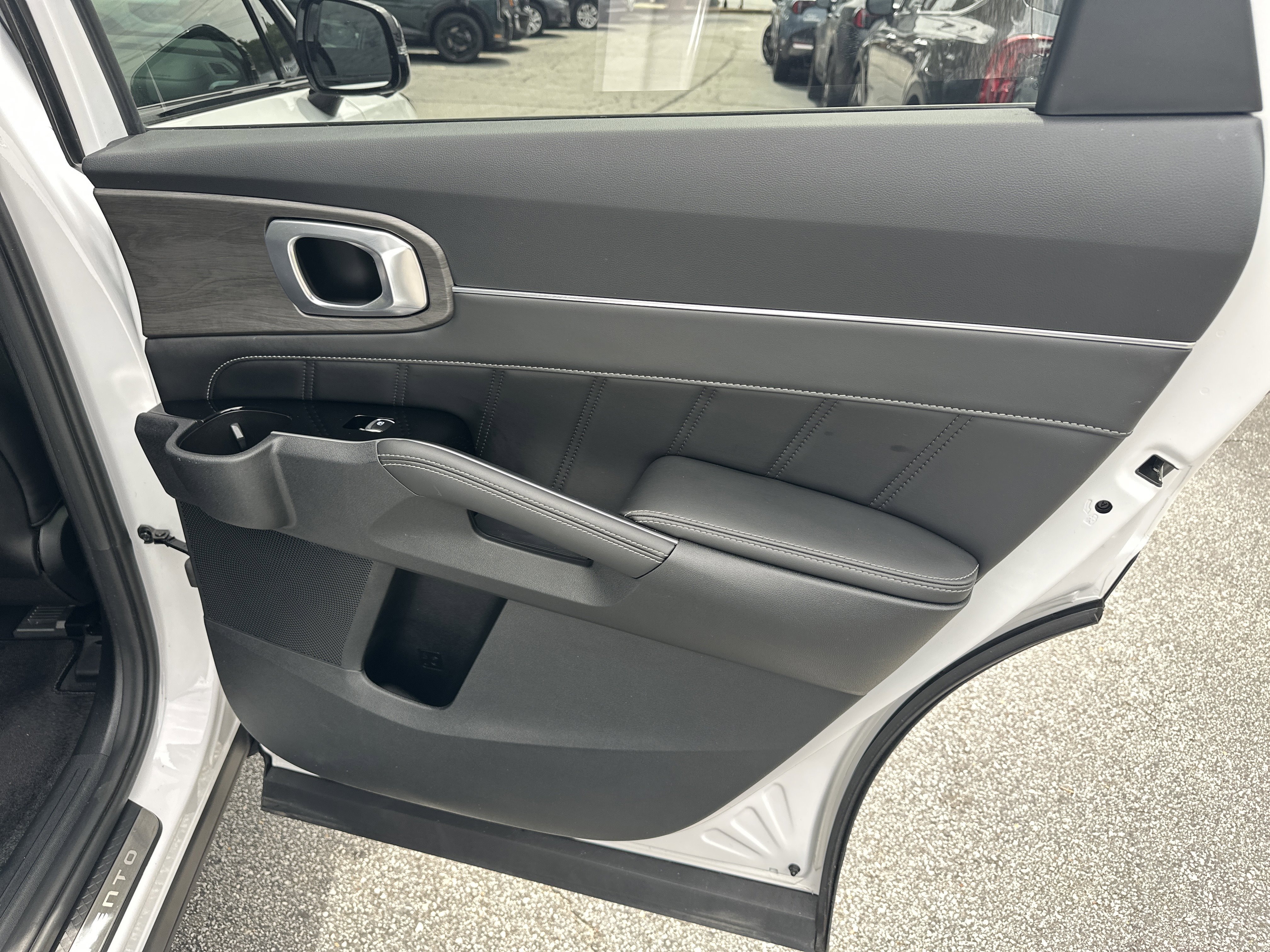 Certified Used 2024 Glacial White Pearl Kia X-Line SX image 19