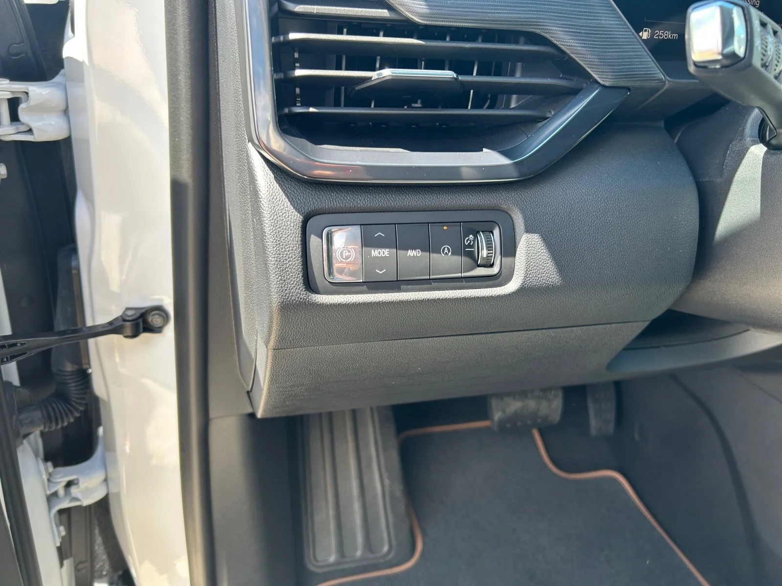 New 2026 Summit White GMC AT4 AWD image 16