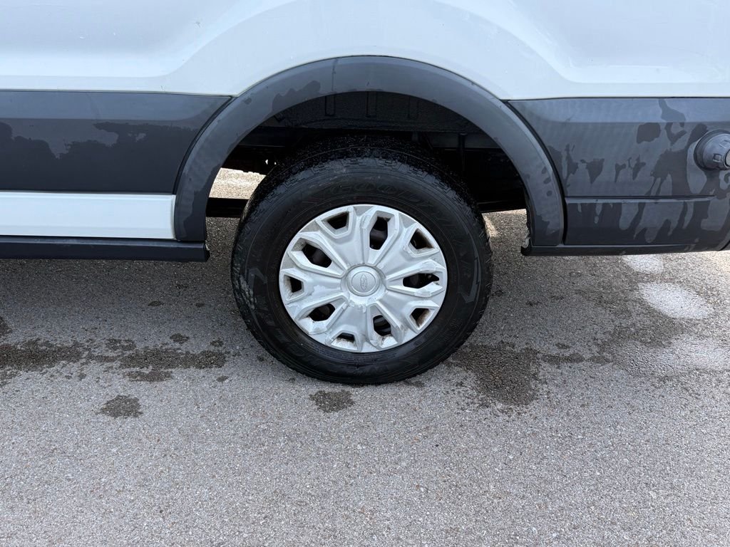 Used 2016 White Ford XLT image 21