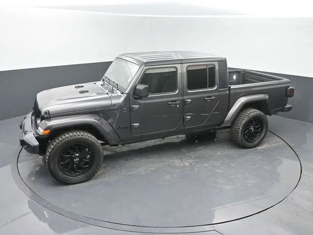 Used 2022 Gray Jeep Sport image 31