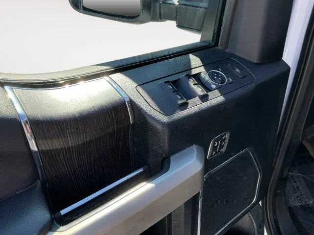 Used 2020 Oxford White Ford Lariat image 10