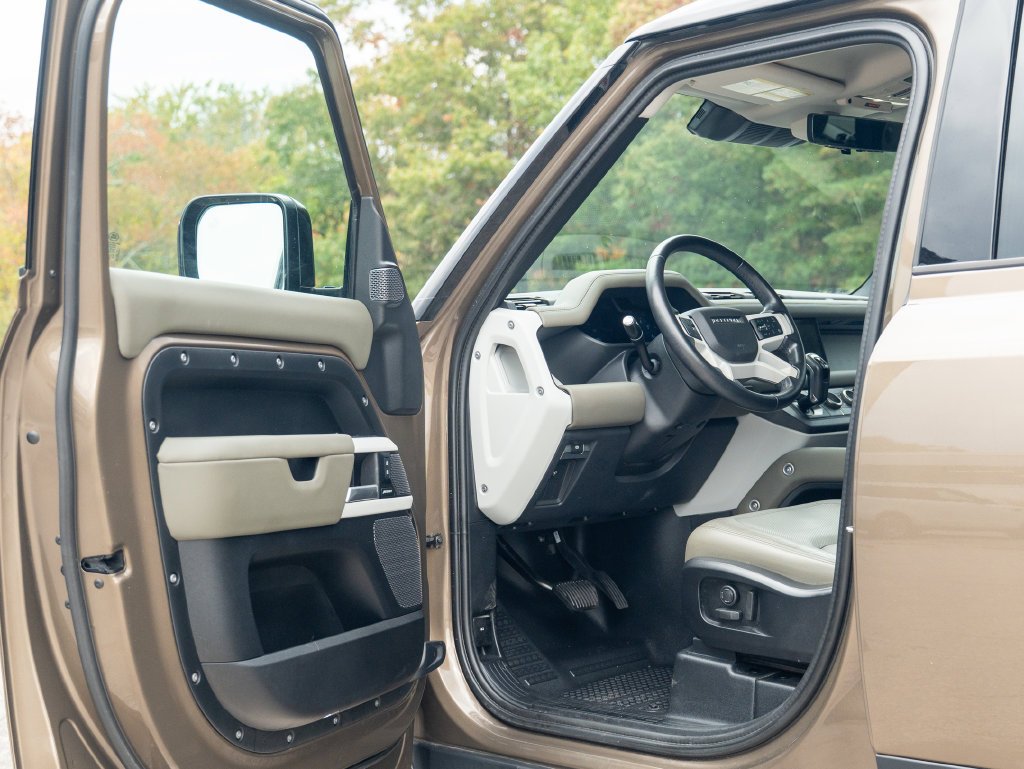 Used 2024 Beige Land Rover S image 11