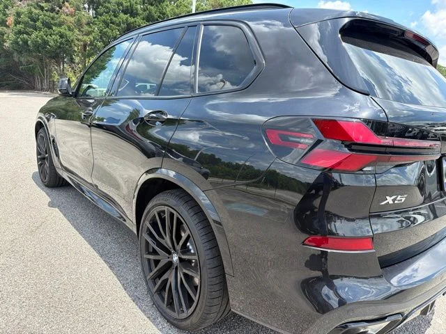Used 2026 Black BMW xDrive40i image 4