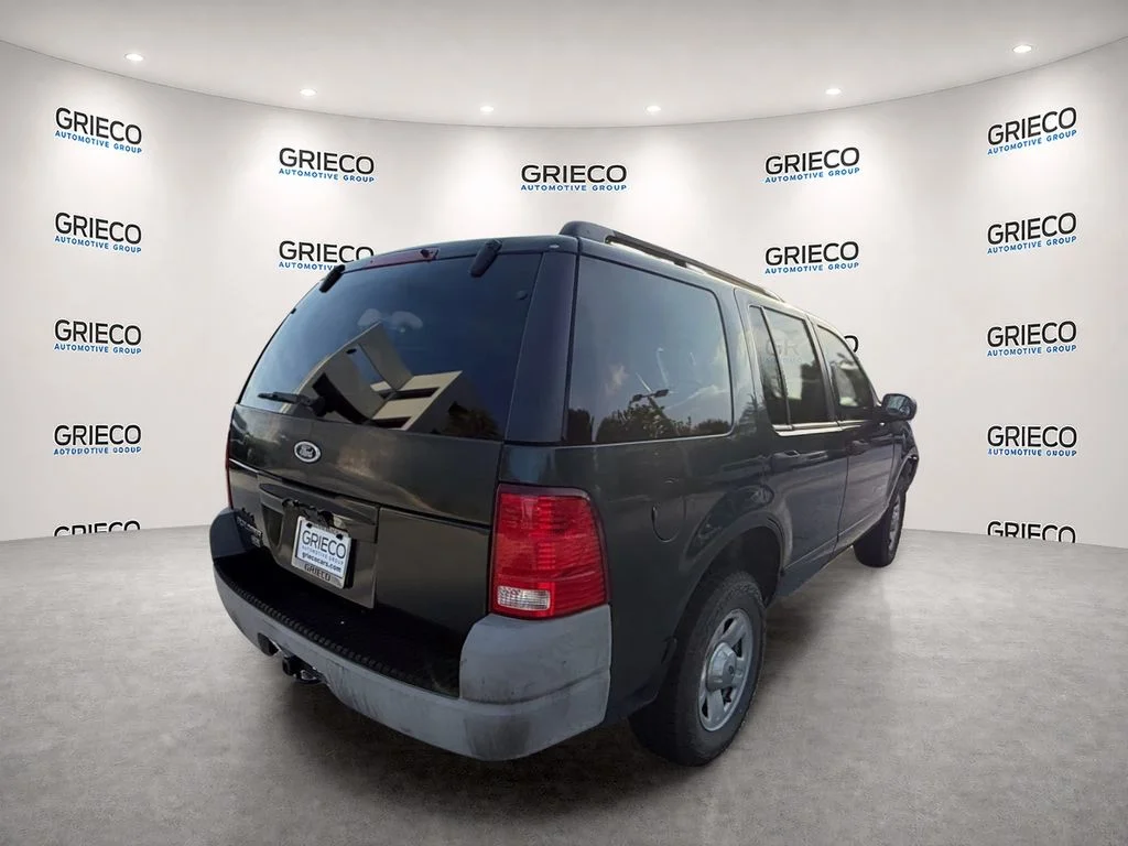 Used 2002  Ford XLS image 7