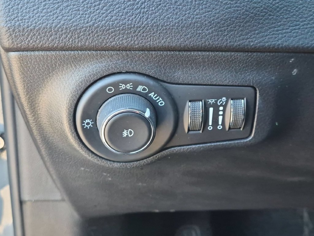 Used 2021 Gray Jeep Limited image 14