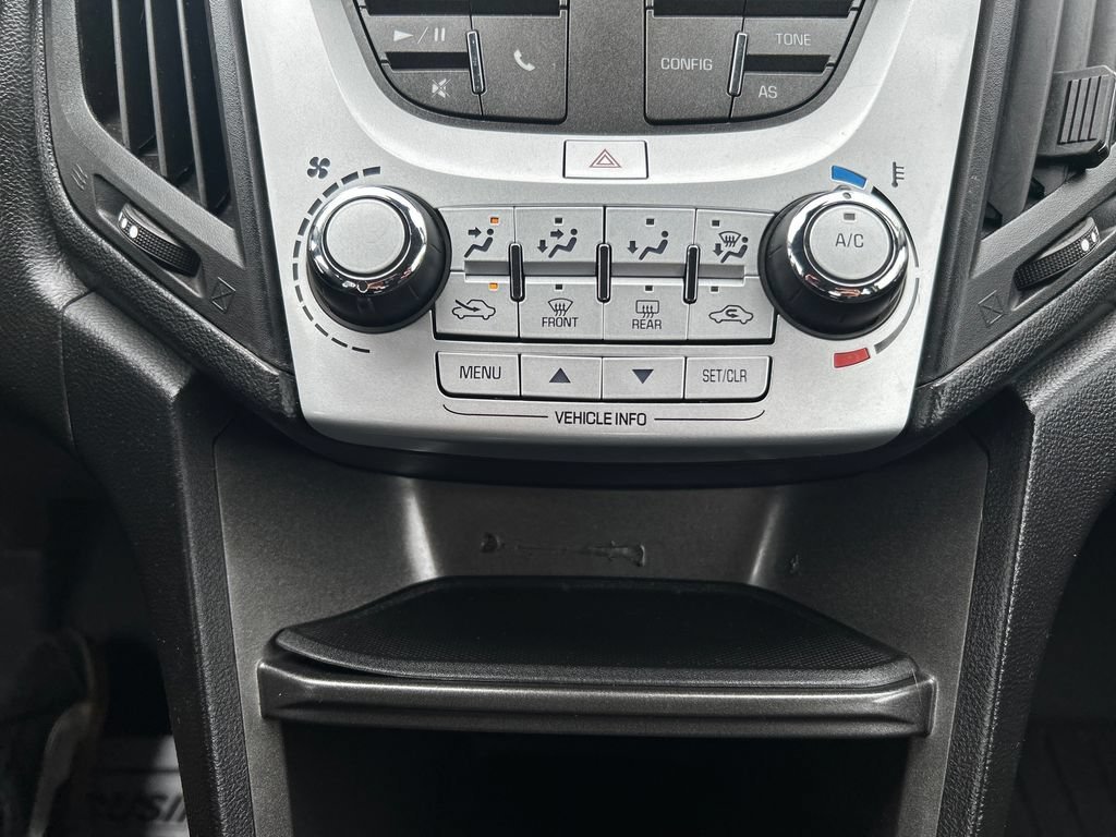 2017 Chevrolet Equinox LS - Photo 27