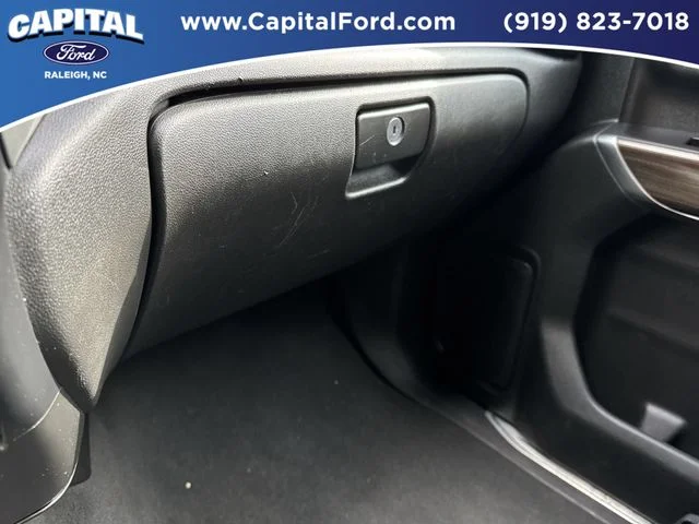 Used 2021 White Chevrolet LT image 27