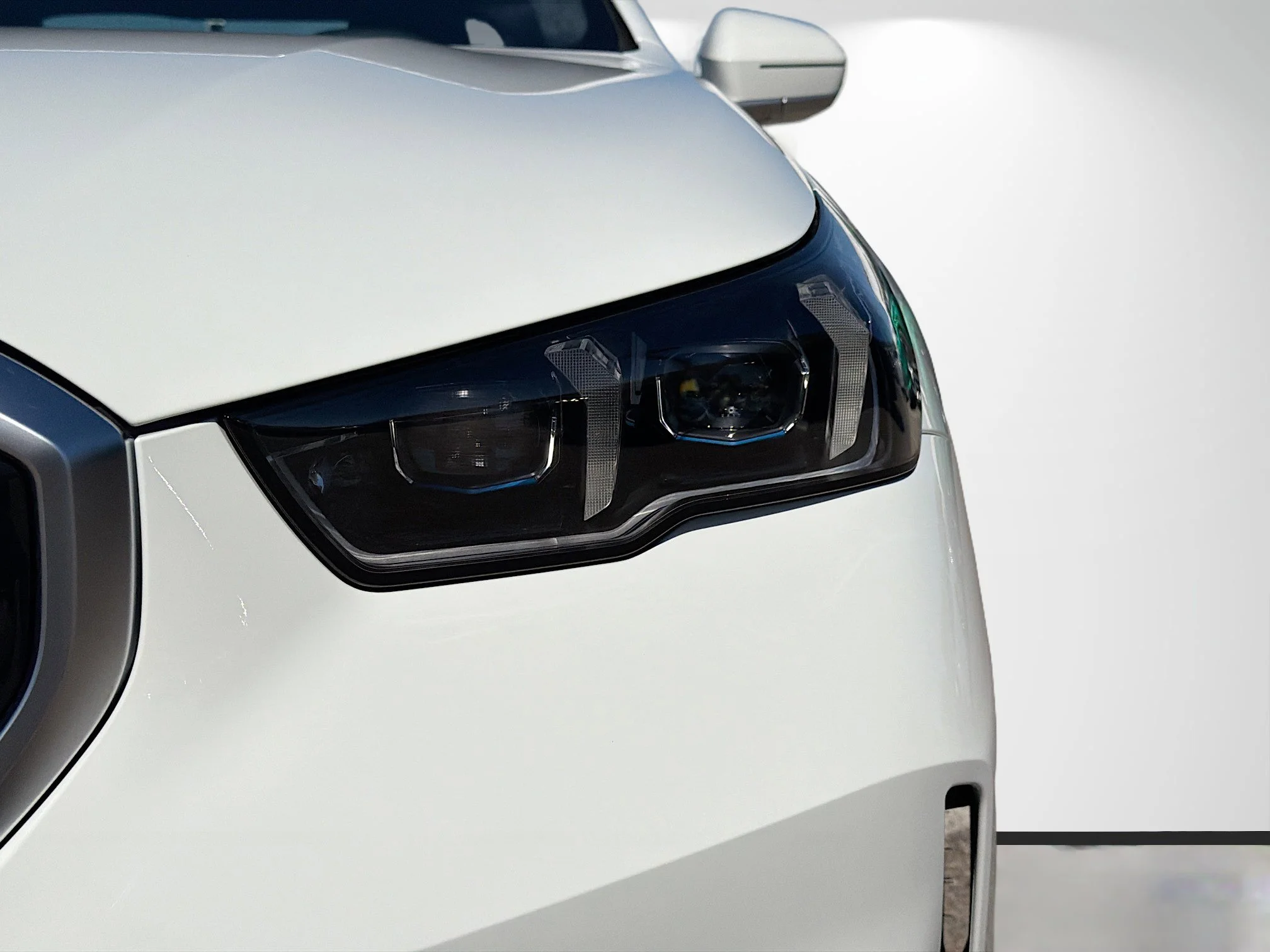 New 2026 Alpine White BMW eDrive40 image 9