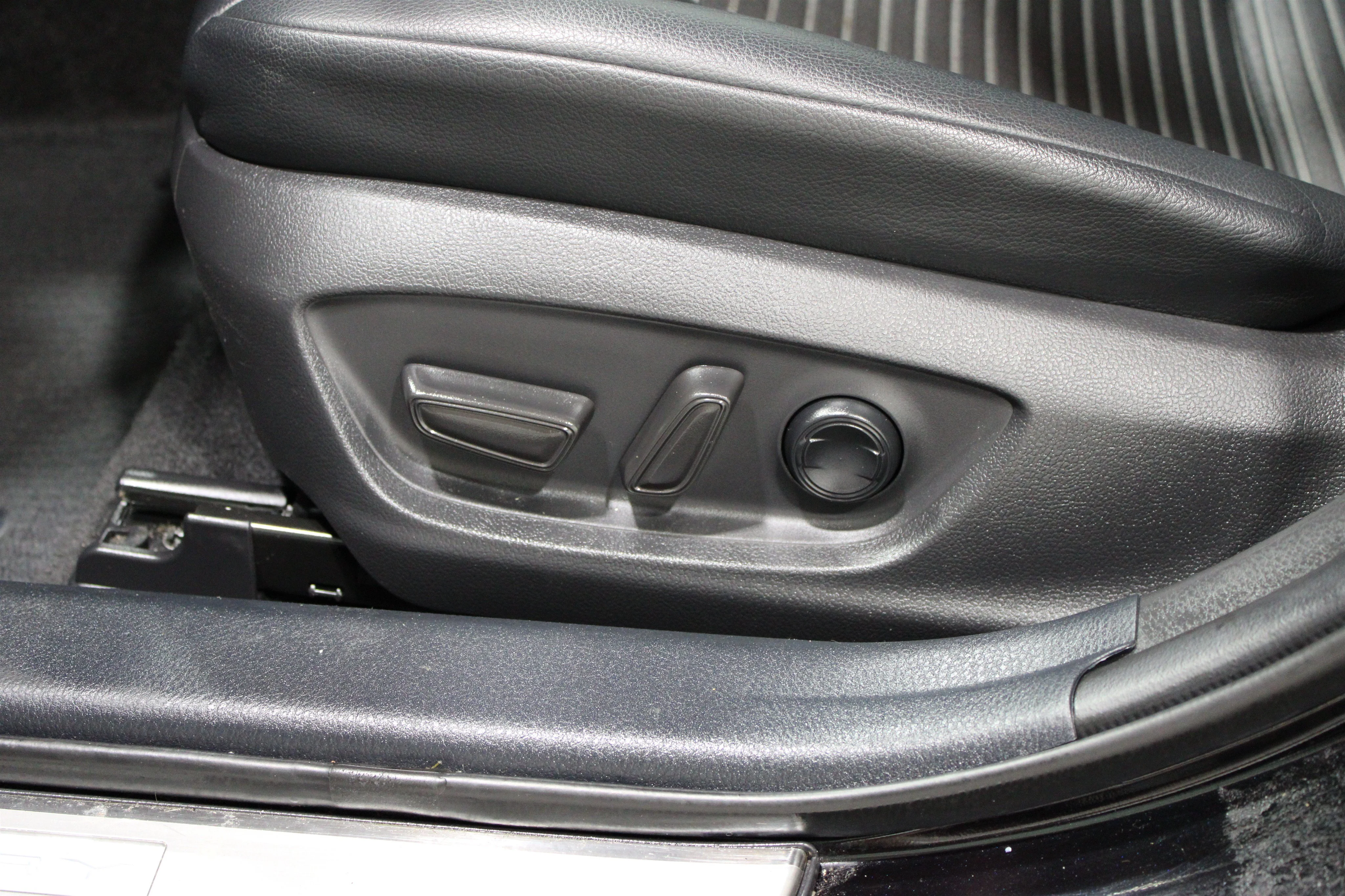 Used 2020 Midnight Black Metallic Toyota SE Nightshade image 5