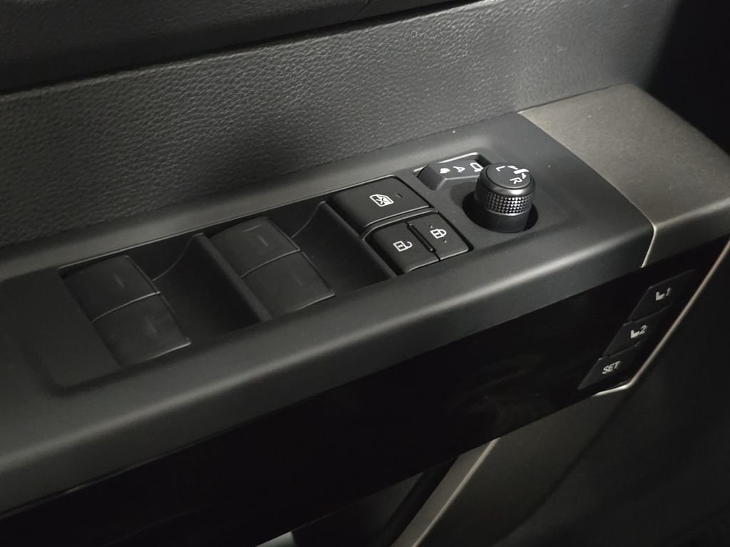 2026 Toyota Tundra Limited - Photo 26
