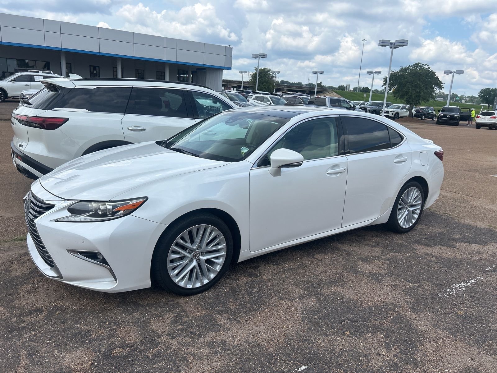 2016 Lexus ES 350 350's photo