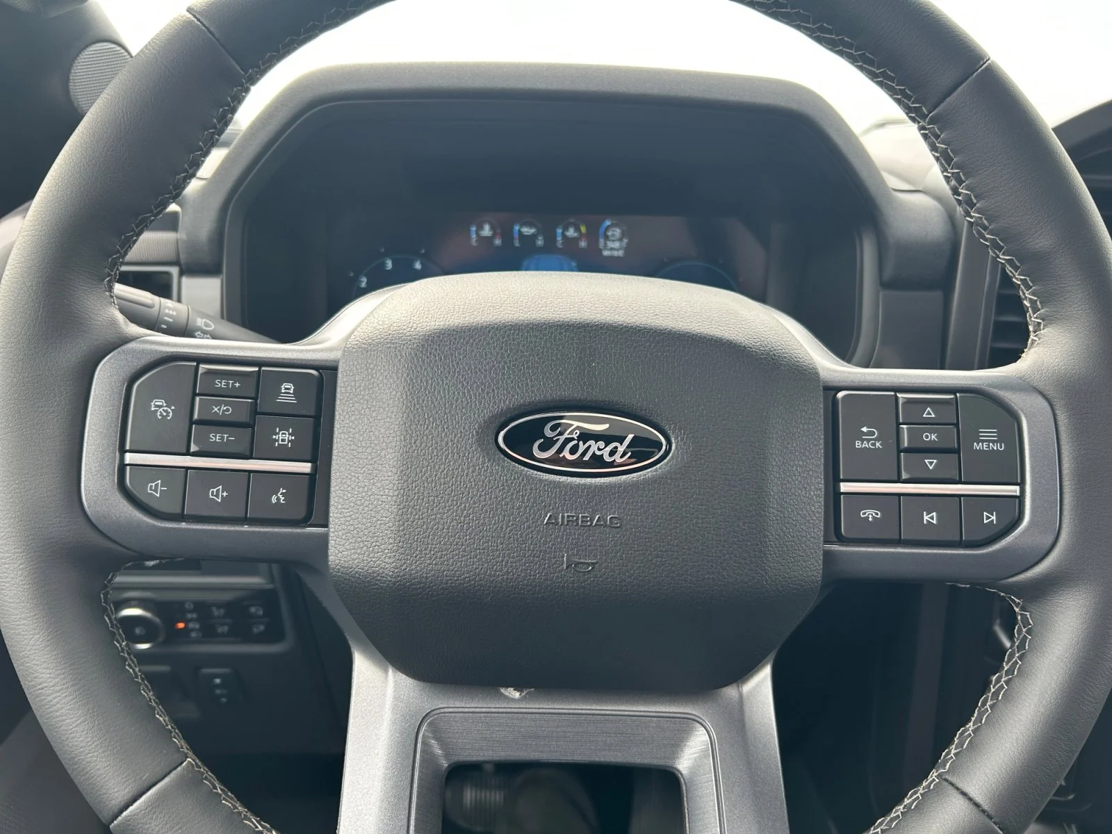 New 2026 Avalanche Ford Lariat image 23