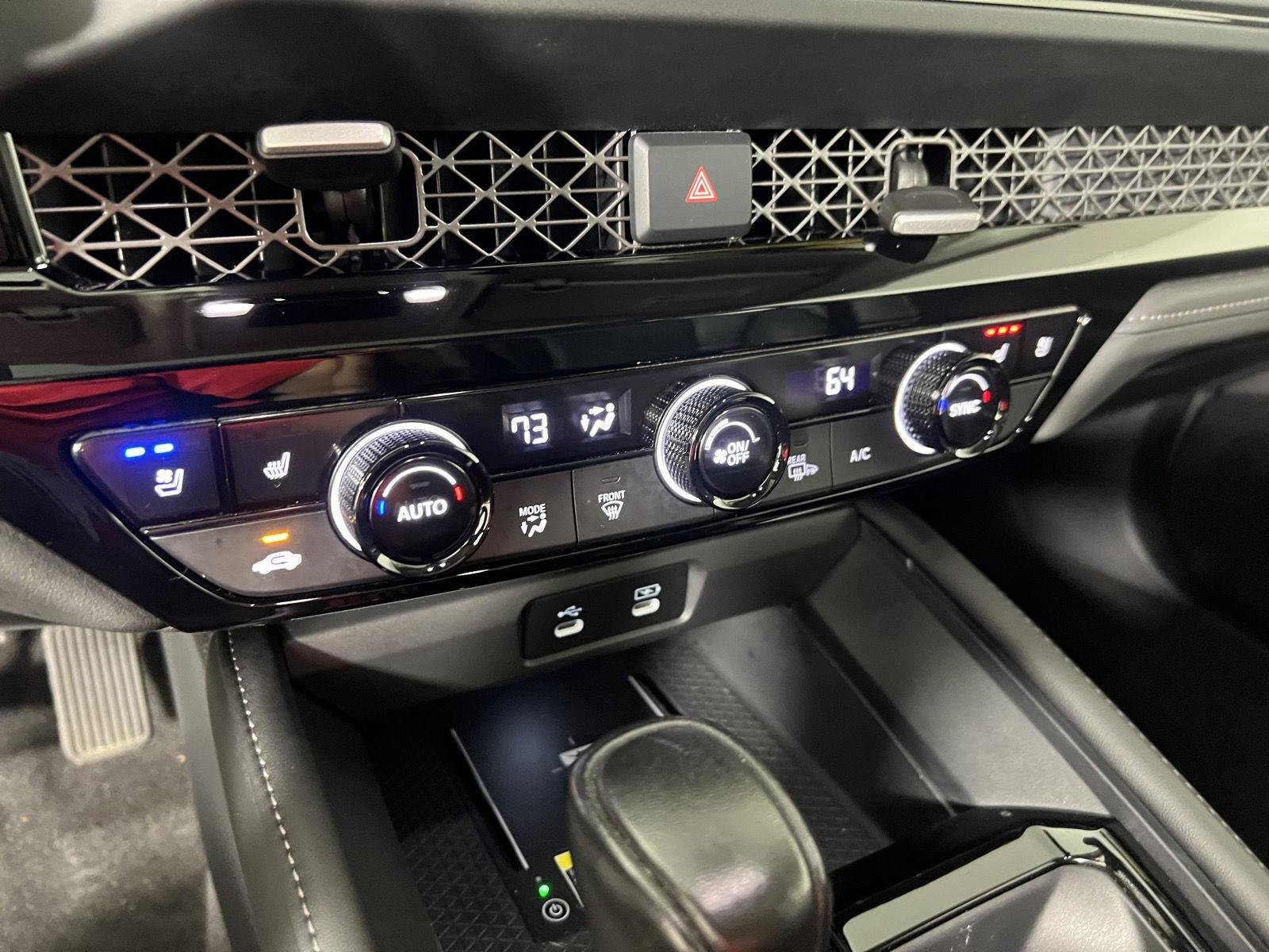 Used 2023 Platinum White Pearl Honda Touring image 10