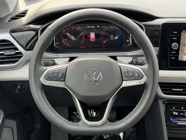 2025 Volkswagen Taos SEL - Photo 9