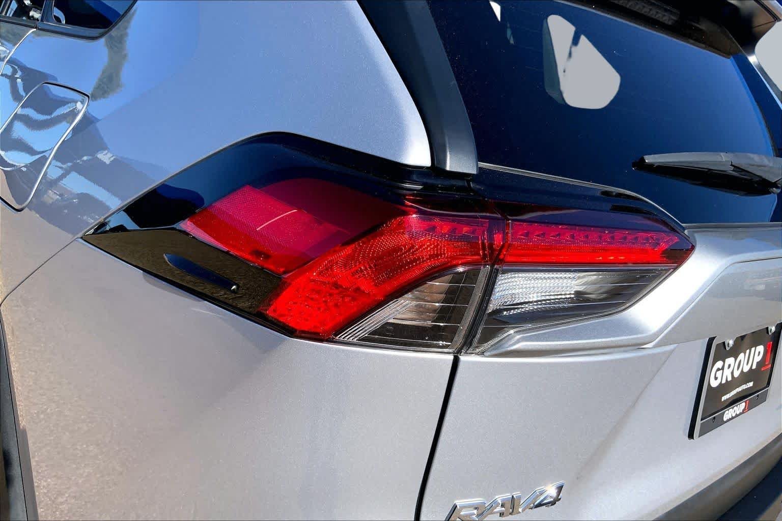Used 2024 Silver Sky Metallic Toyota XLE Premium image 29