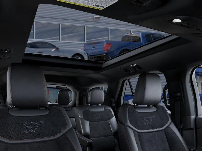 New 2027 Star White Metallic Tri-Coat Ford ST image 22