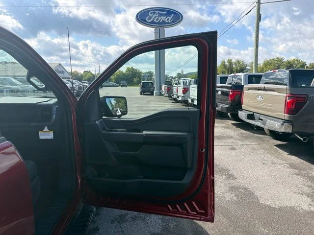 New 2026 Ruby Red Metallic Tinted Clearcoat Ford XLT image 35