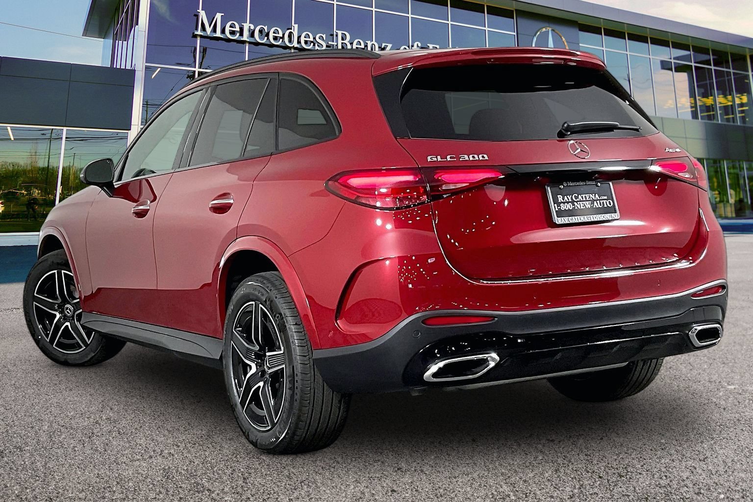 New 2026 MANUFAKTUR Patagonia Red Metallic Mercedes-Benz GLC 300 image 16