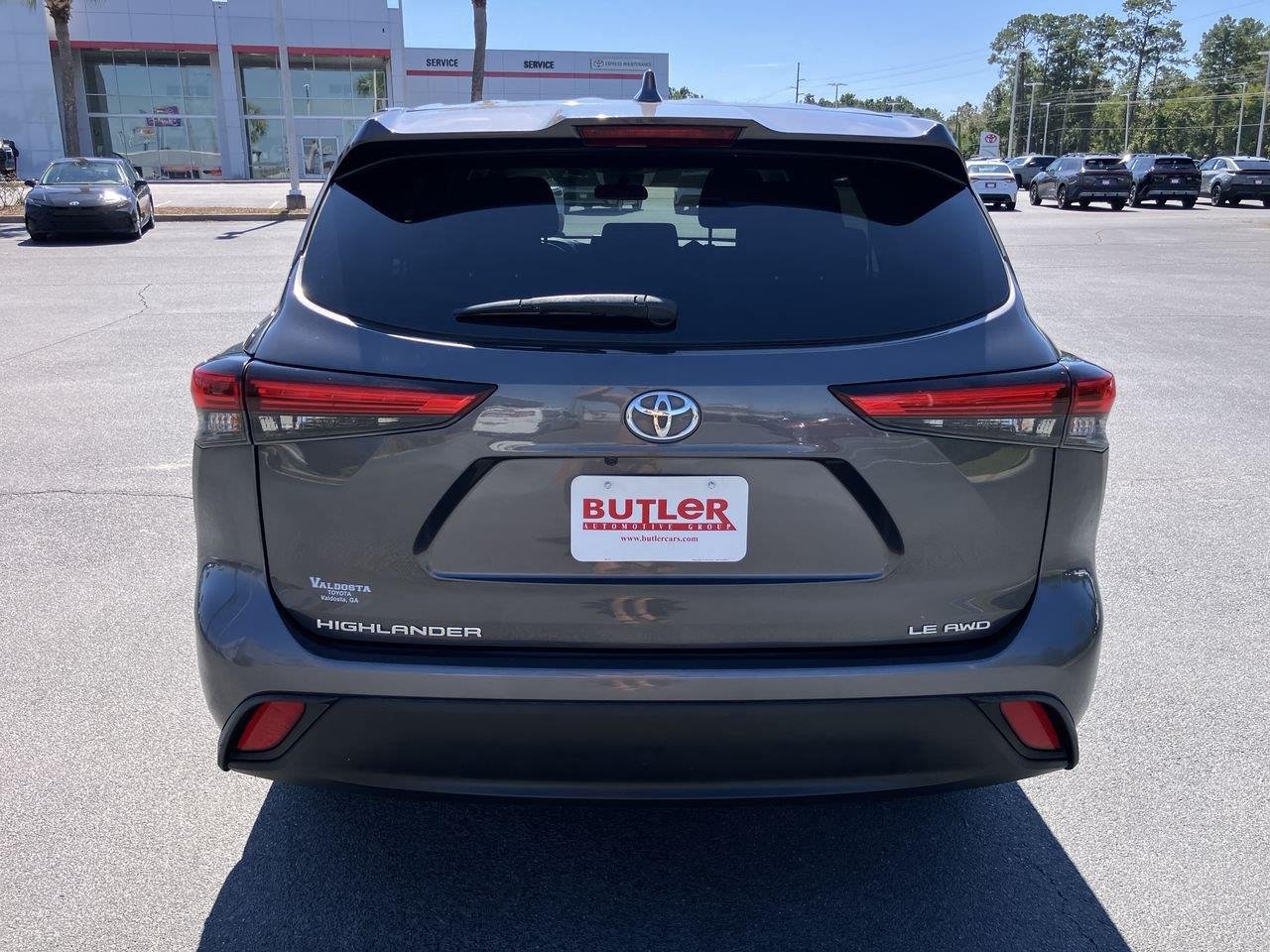 Used 2021 Gray (Magnetic Gray Metallic) Toyota LE AWD image 4