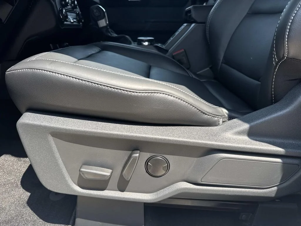 New 2026 Oxford White Ford Outer Banks® image 34