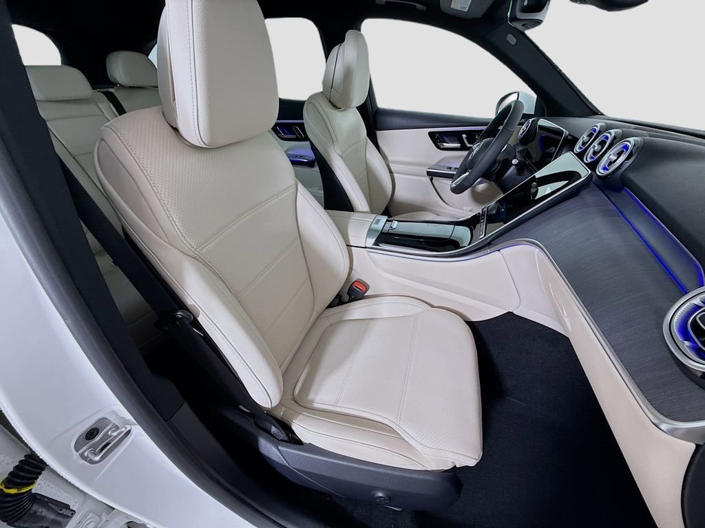 New 2026 Polar White Mercedes-Benz GLC 300 image 62