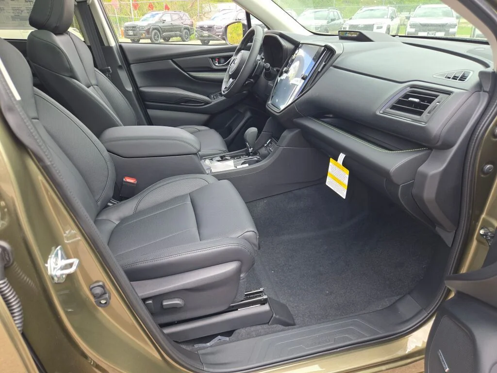 New 2026 AUTUMN GREEN METALLIC Subaru Onyx Edition Touring 7-Passenger image 6