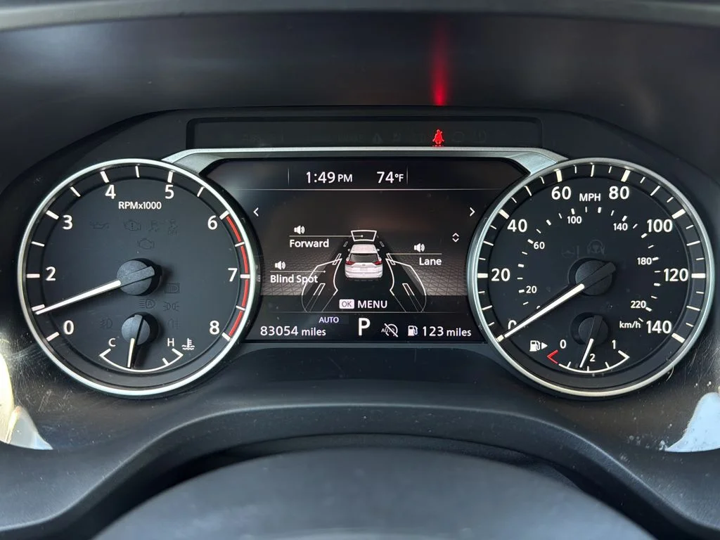 Used 2024 Gray Nissan SV image 13