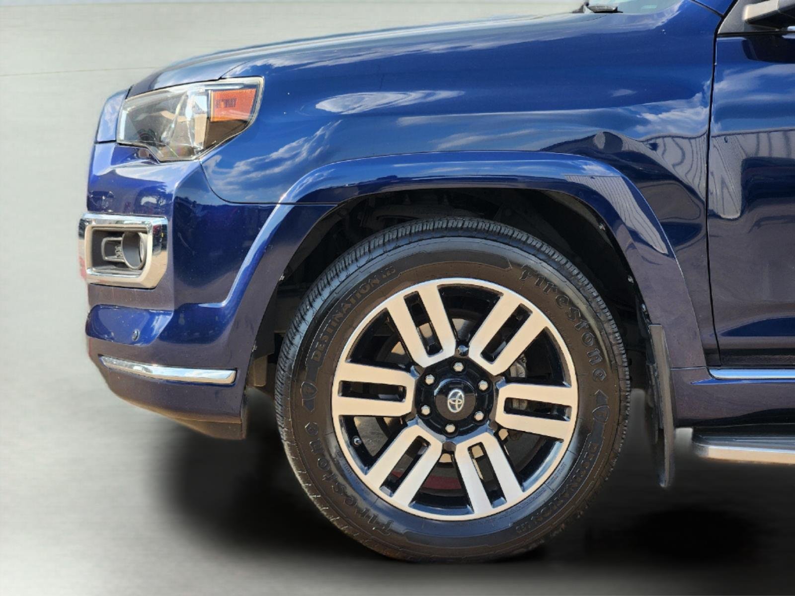 2018 Toyota 4Runner photo 9 of 34