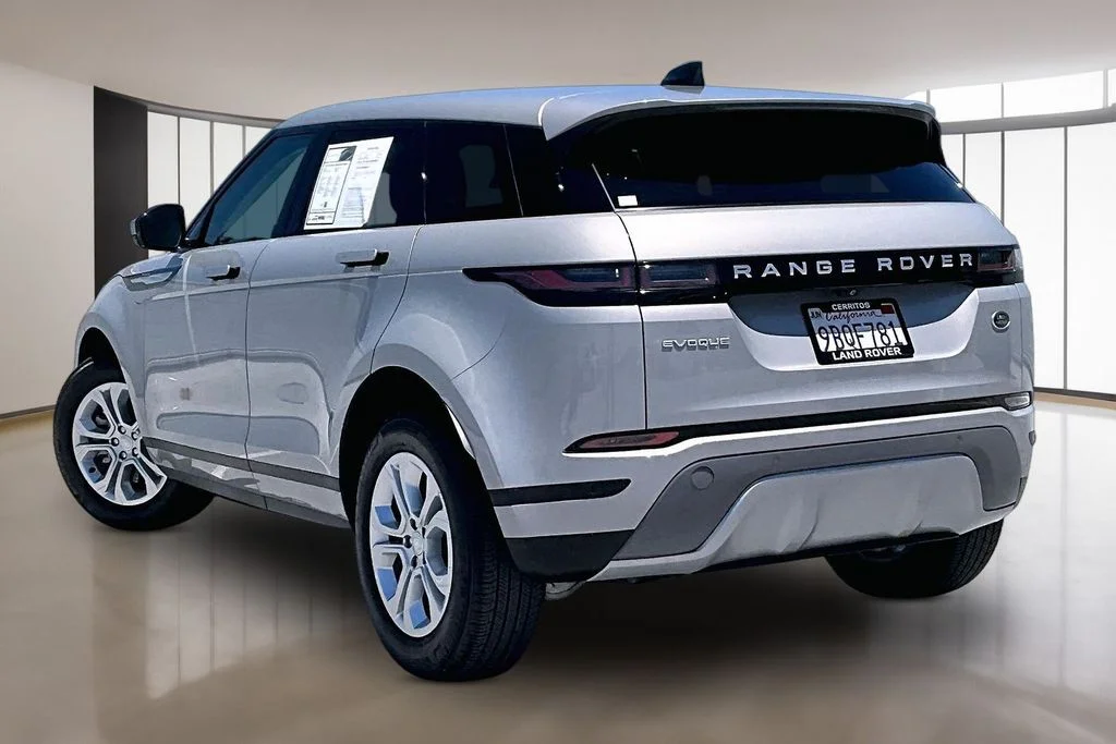 Used 2022 White Land Rover S image 4