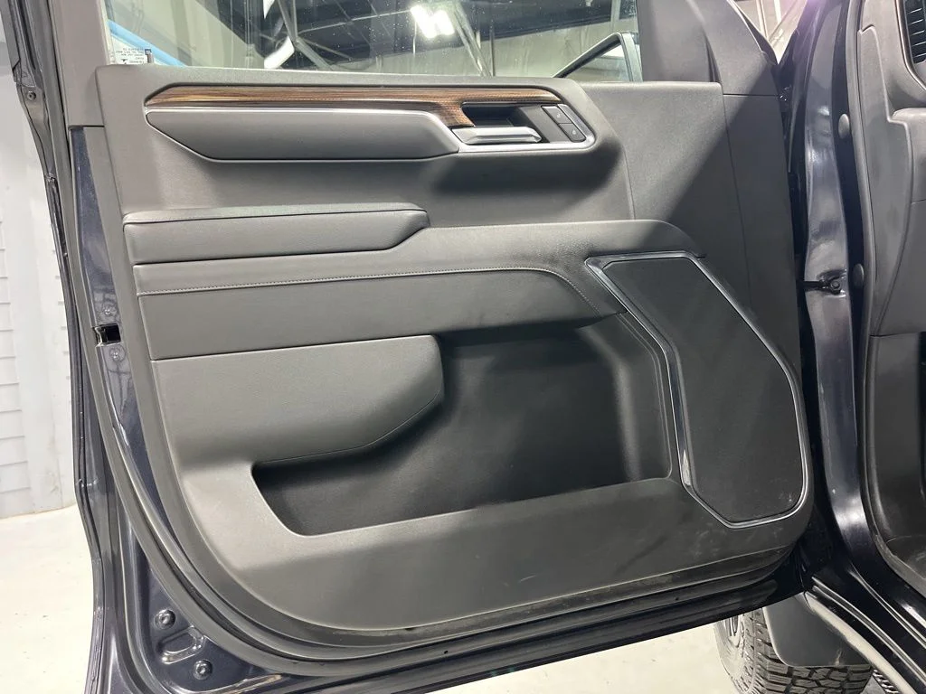 Used 2022 Ash Chevrolet LT Trail Boss image 11