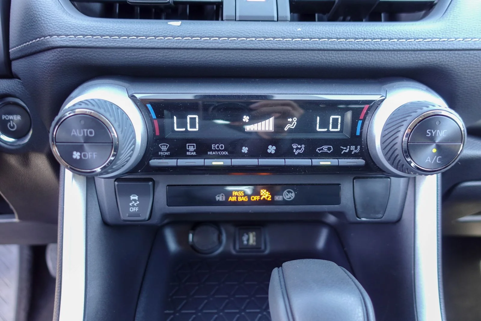 Used 2025 Midnight Black Metallic Toyota XLE image 19