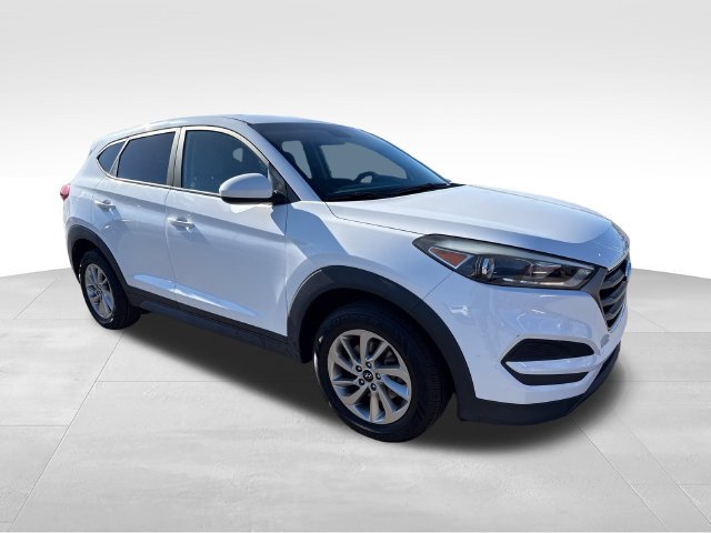 Used 2016 White Hyundai SE image 7