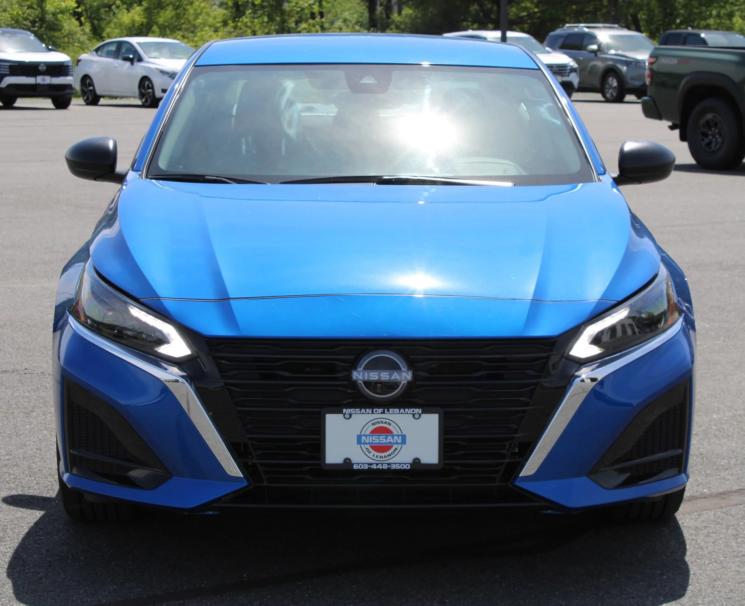 Used 2025 Bluestone Pearl Nissan SV image 3