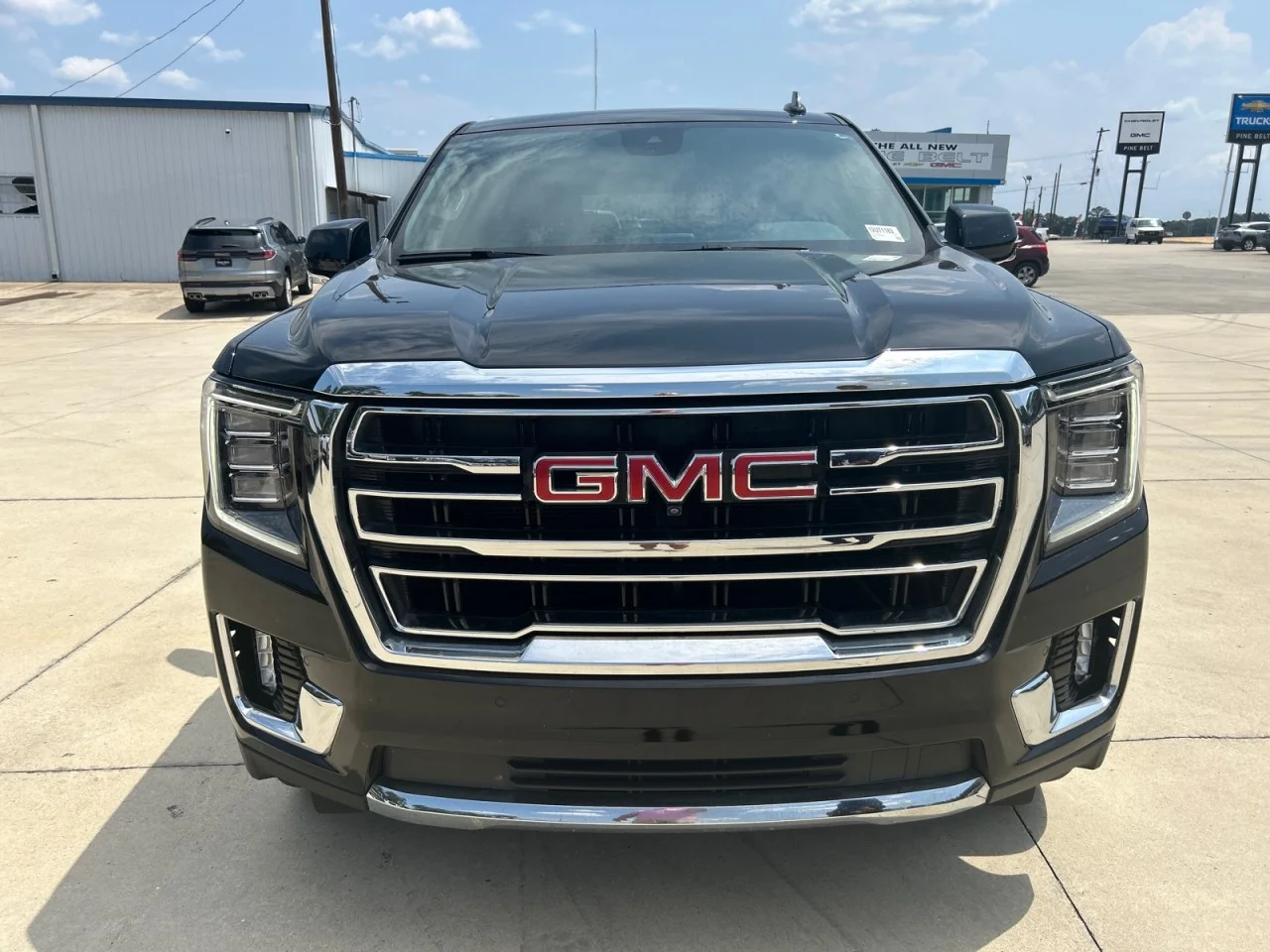 Used 2024 Onyx Black GMC SLT image 5