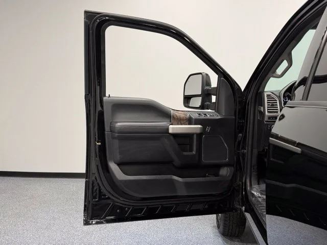 Used 2017 Black Ford Lariat image 10