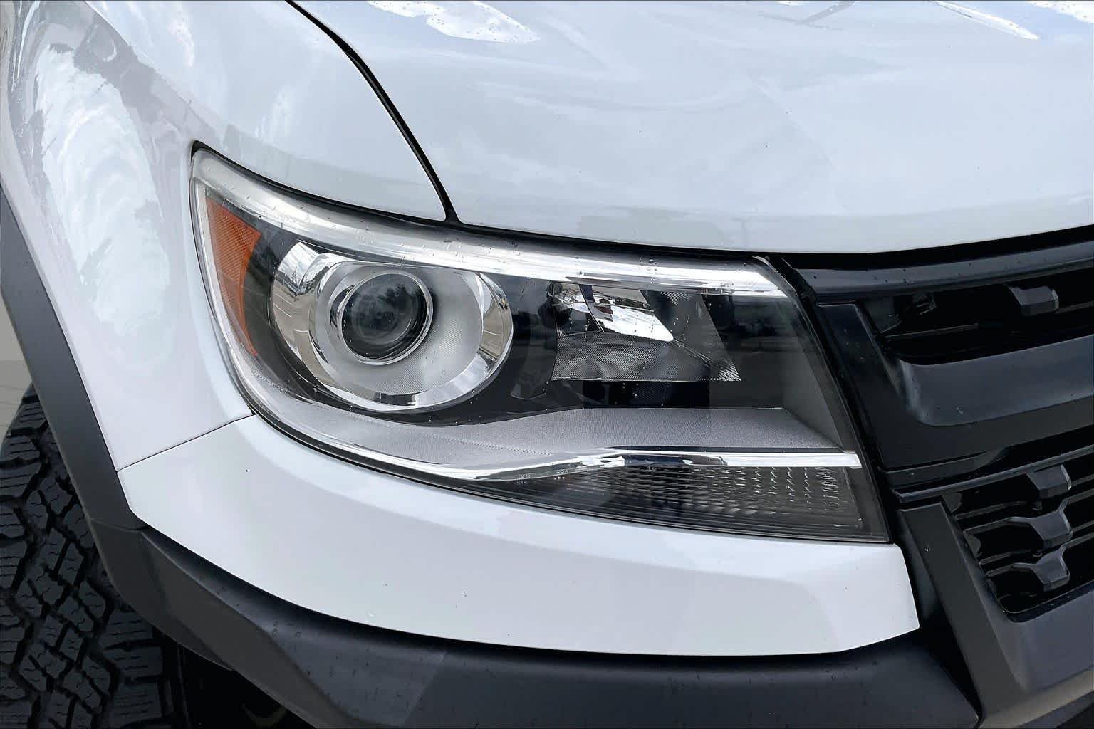 Used 2018 Summit White Chevrolet 4WD ZR2 image 25