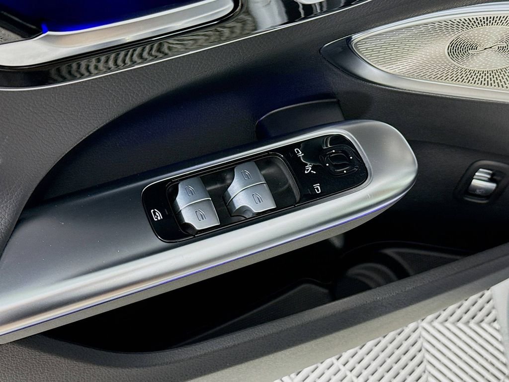 Used 2025 Gray Mercedes-Benz C 300 image 19