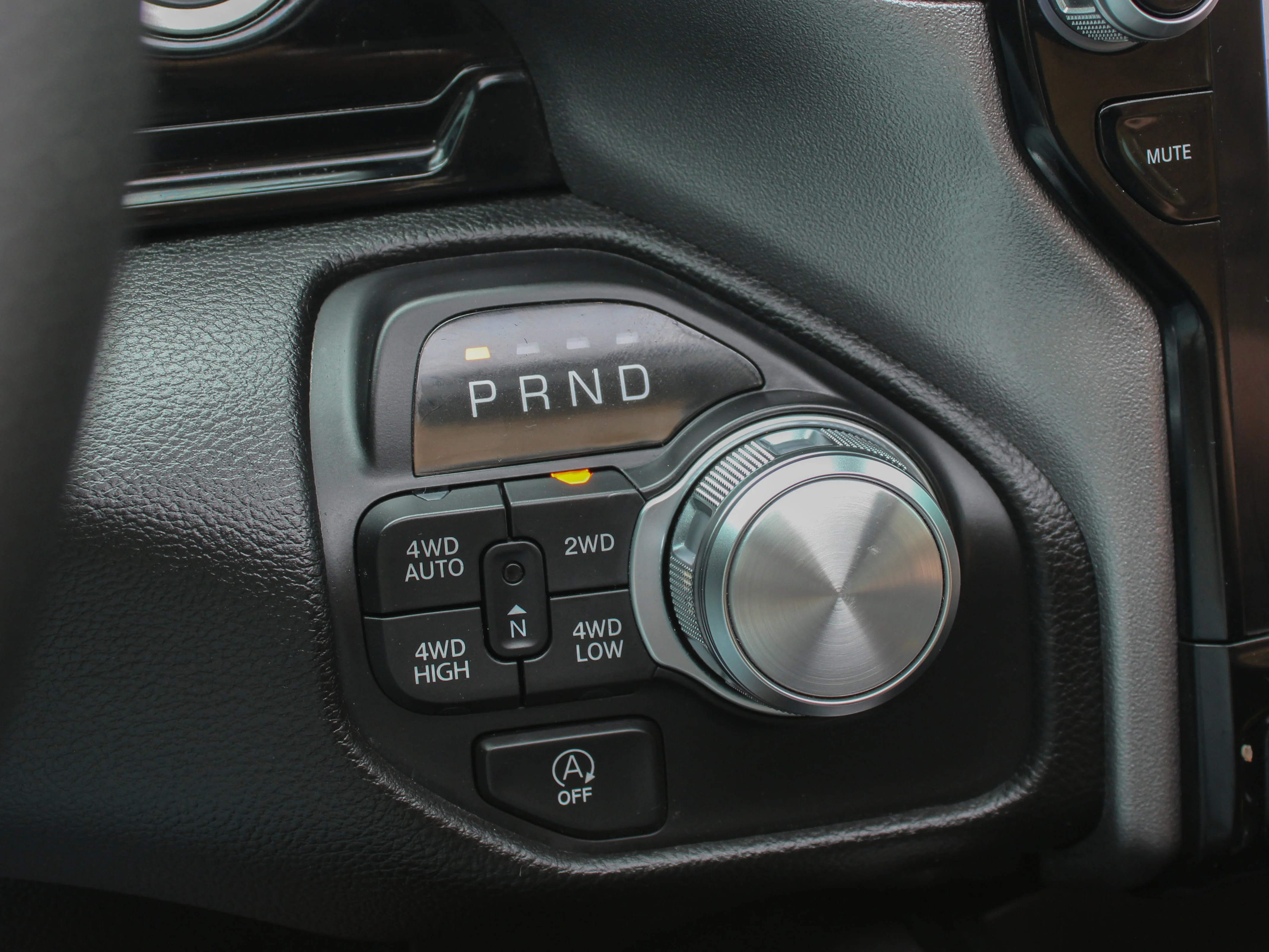 Used 2025 White RAM Sport* | Heated/Ventilated Front Seats | Heated Rear Seats | Panoramic Sunroof | image 25