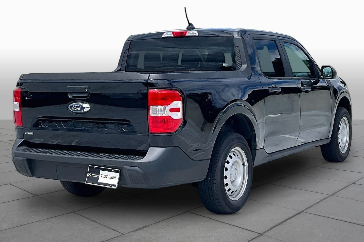 Used 2022 Shadow Black Ford XL image 12