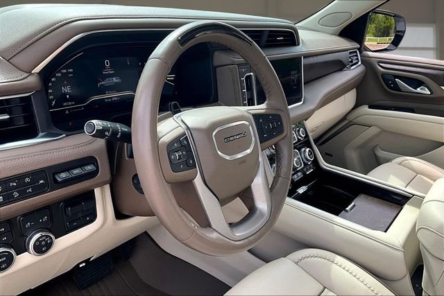 Used 2023 White GMC Denali image 14