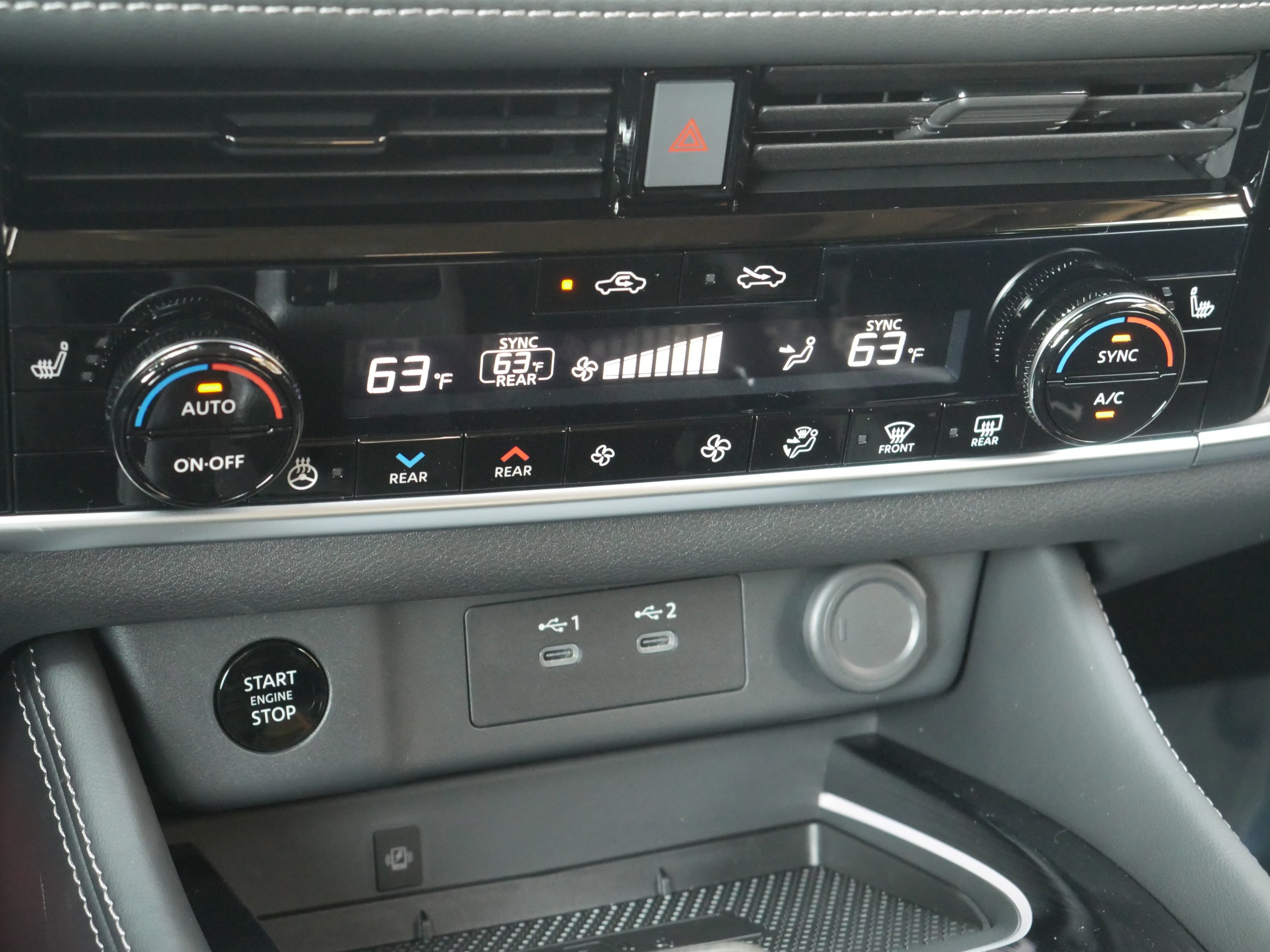 New 2026 Everest White Pearl TriCoat / Super Black Two-tone Nissan Platinum image 13