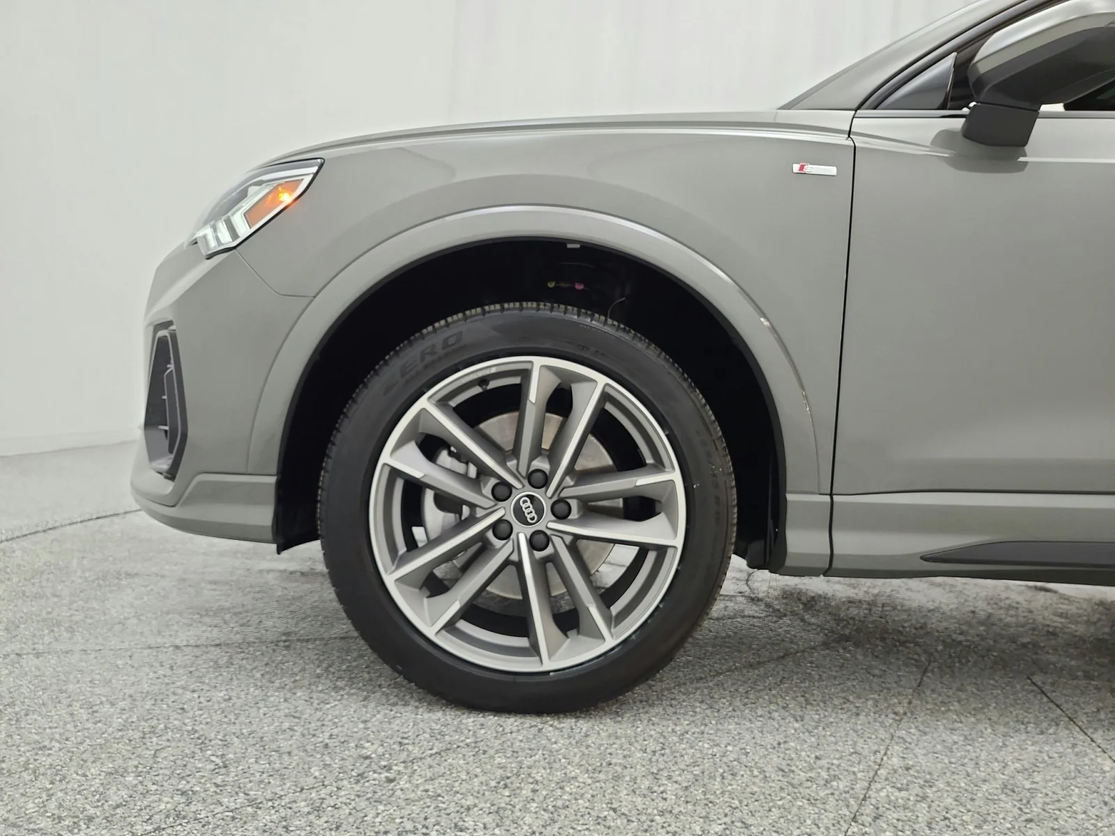 Used 2025 Chronos Gray Metallic Audi S line Premium image 18