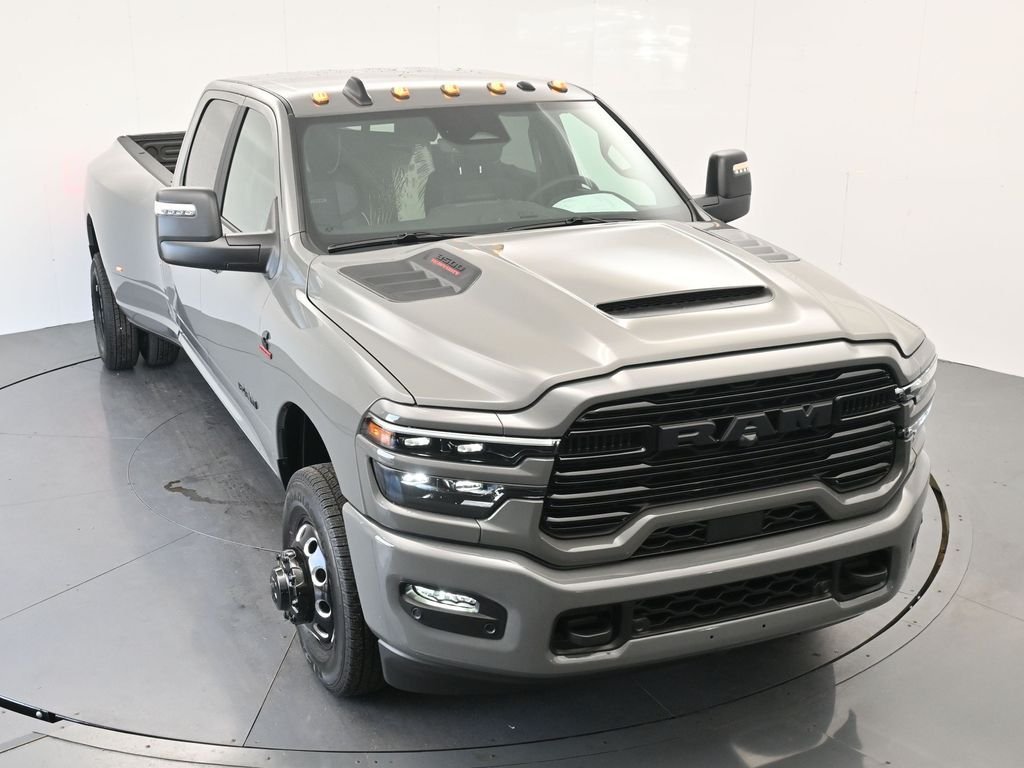 New 2026 Ceramic Gray Clear-Coat Exterior Paint RAM Laramie image 24