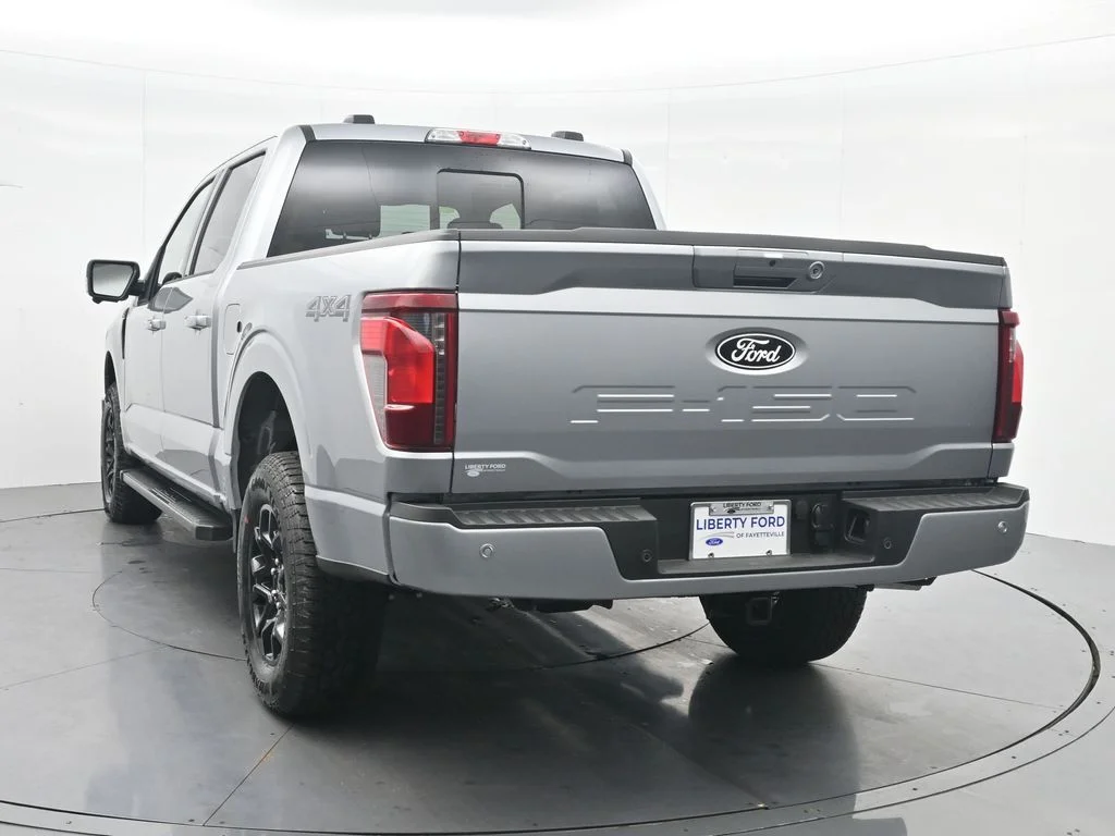 New 2026 Iconic Silver Metallic Ford XLT image 9
