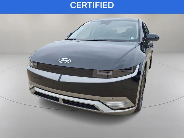 Certified Used 2023 Black Hyundai Limited image 4