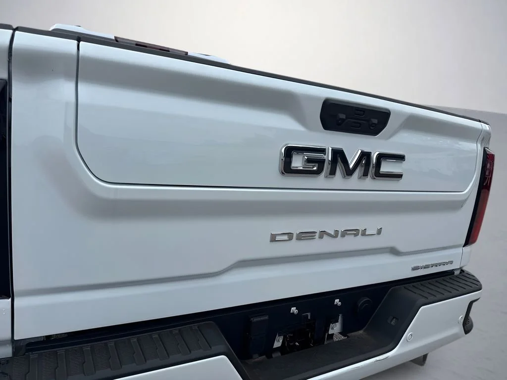 New 2026 Glacier White Tricoat GMC Denali Ultimate image 38