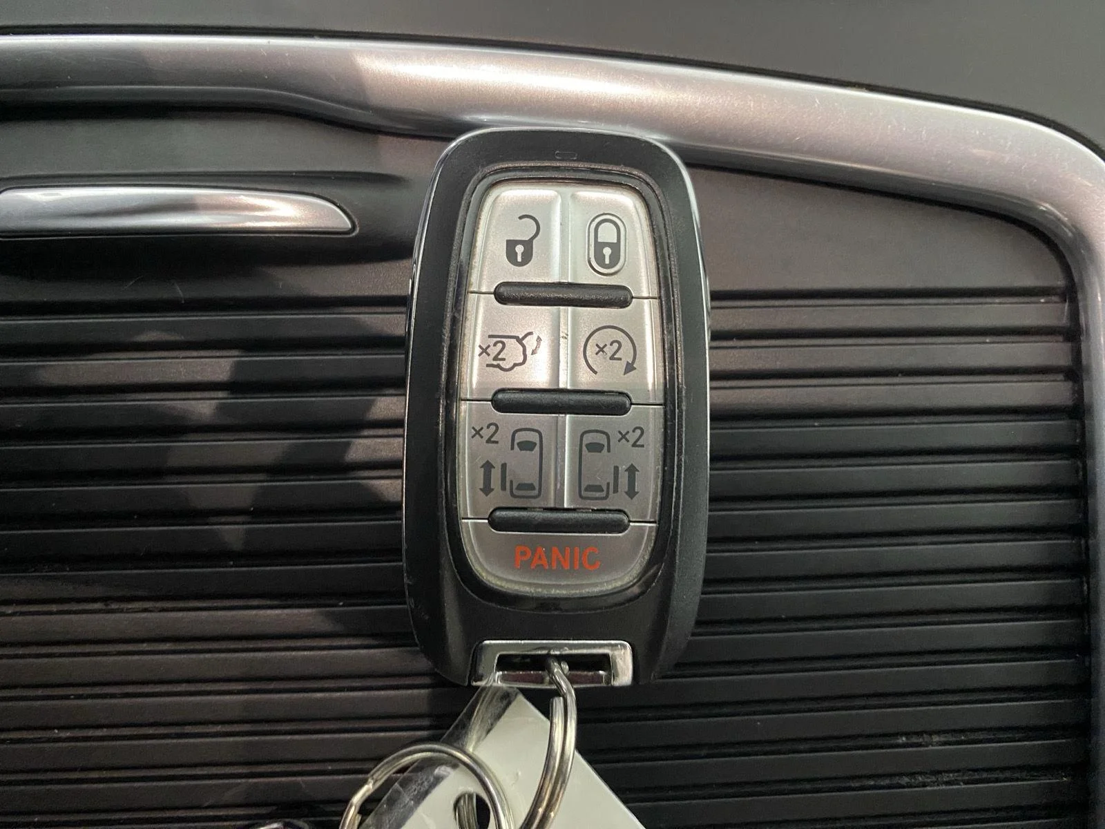 Used 2023 Brilliant Black Crystal Pearlcoat Chrysler Touring L image 18