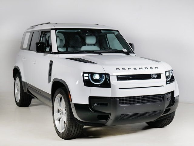 New 2026 Fuji White Land Rover X-Dynamic SE image 10