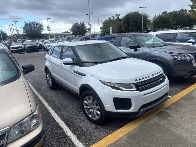 Used 2019 White Land Rover SE image 1