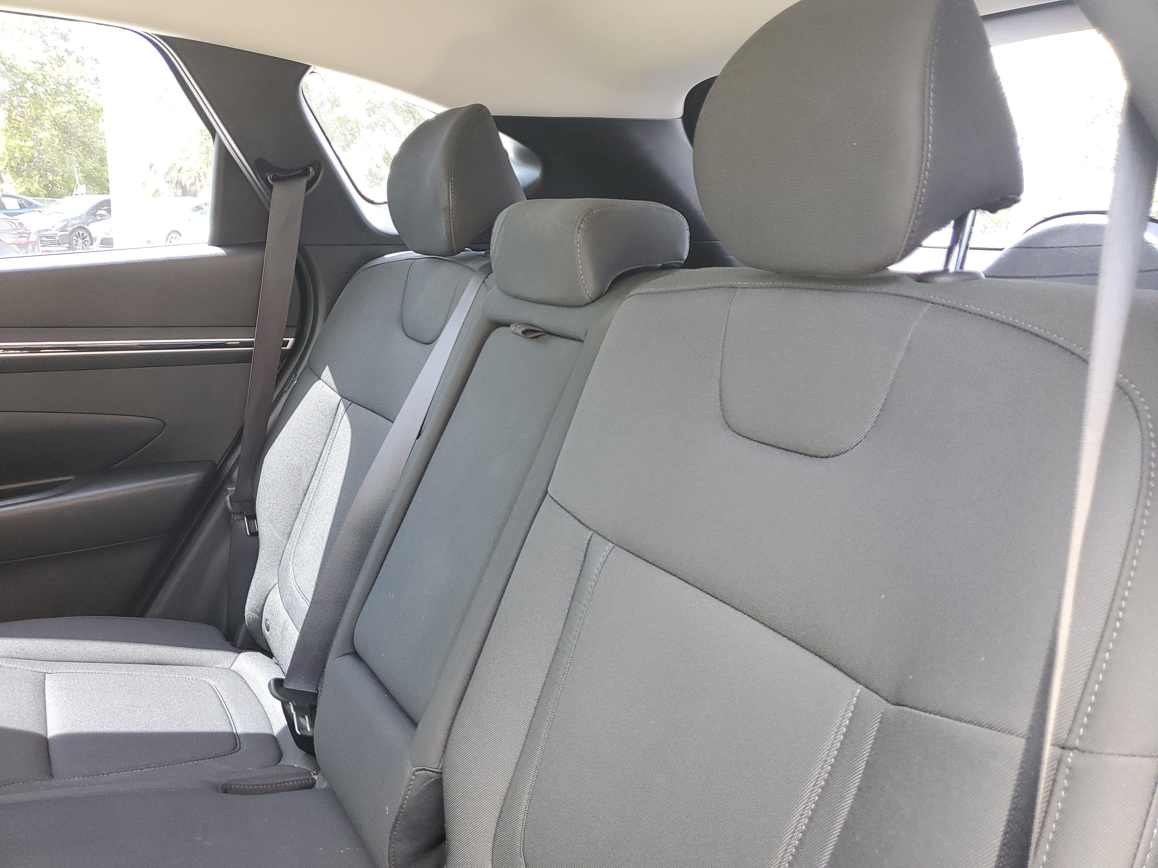 Used 2023 Shimmering Silver Hyundai SE image 10